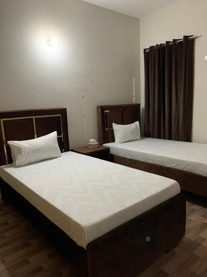 Eden Plus Executive Hotel Lahore Exterior foto